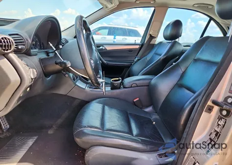 1998 Mercury Gr Mar Gs z USA, uszkodzony, nr VIN NULL